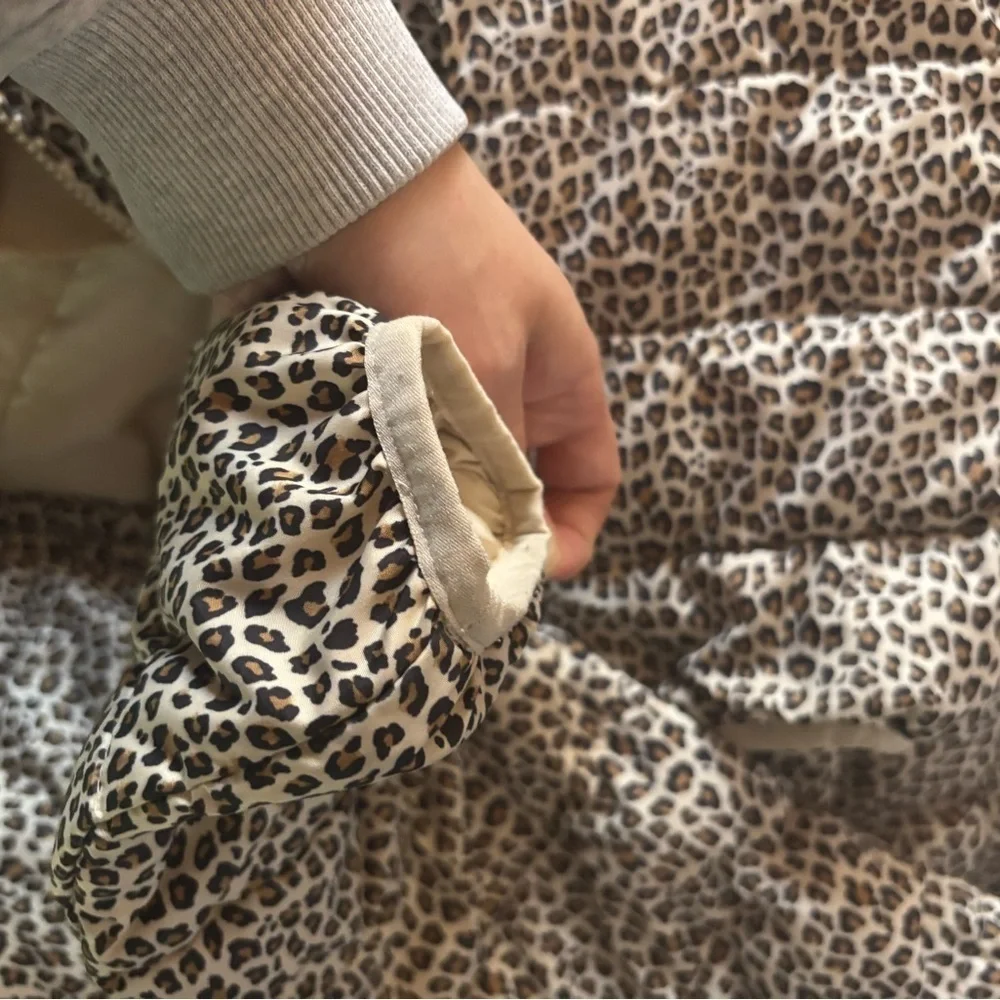 GAP Girls leopard puffer jacket XL